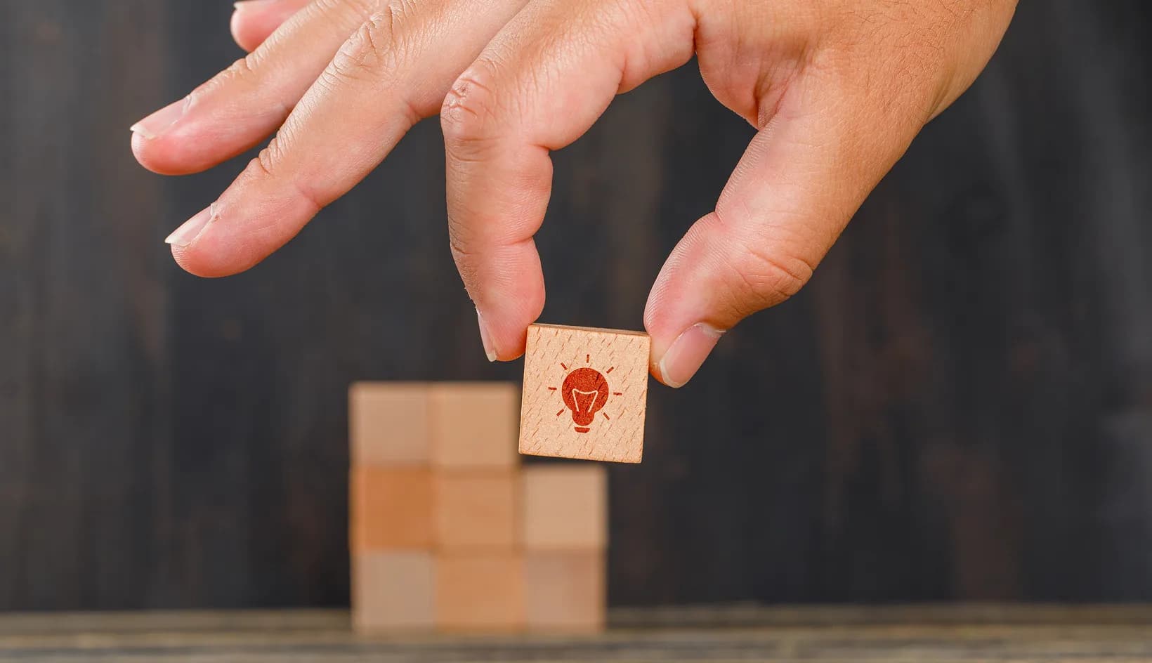 Comparing custom software and off-the-shelf solutions for business needs